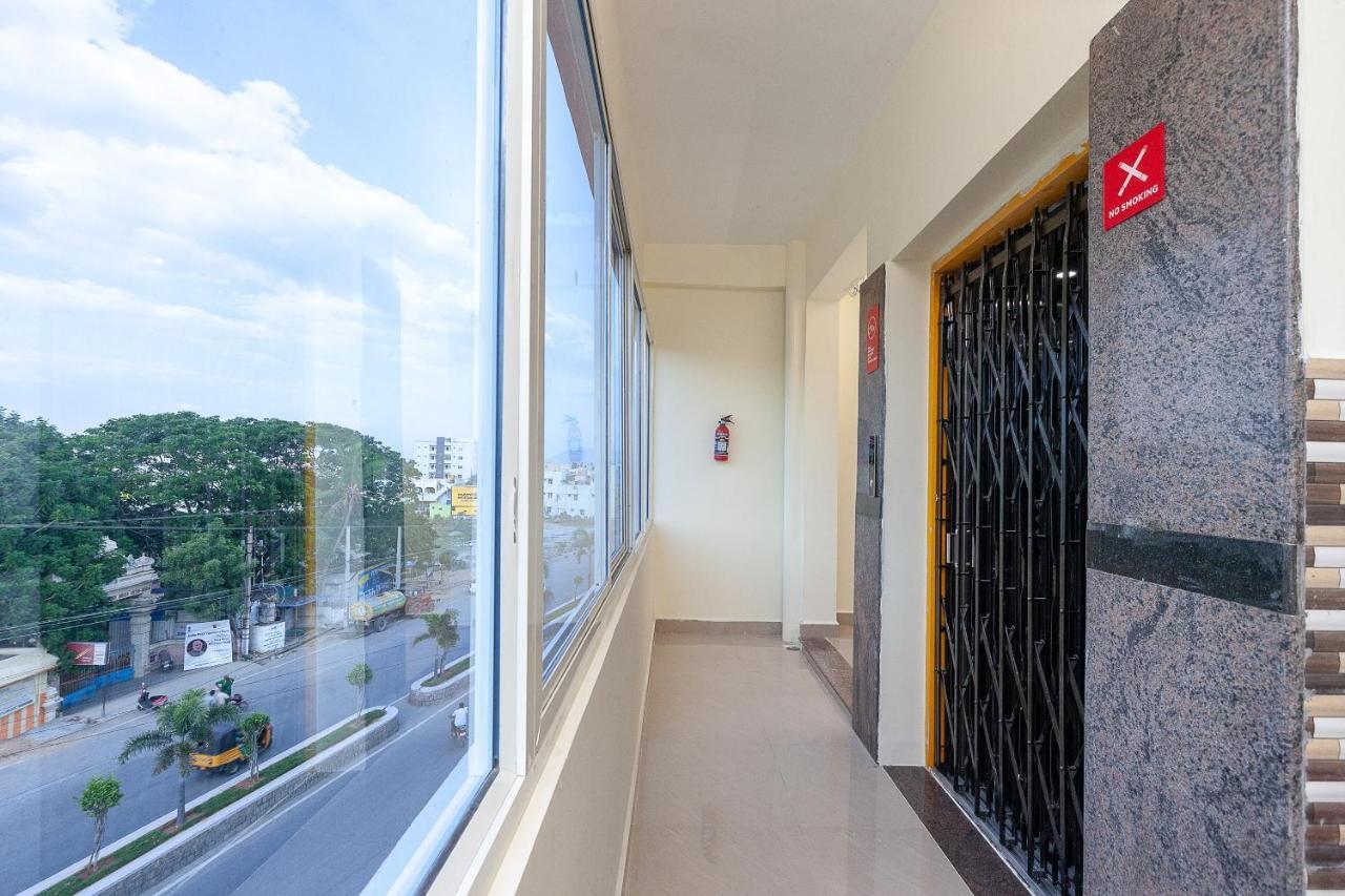 טירופאטי Oyo Hotel Sannidhi Residency מראה חיצוני תמונה