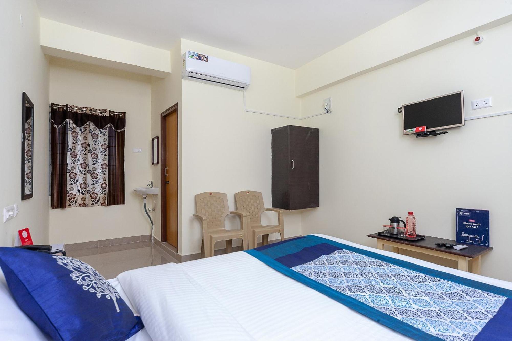 טירופאטי Oyo Hotel Sannidhi Residency מראה חיצוני תמונה