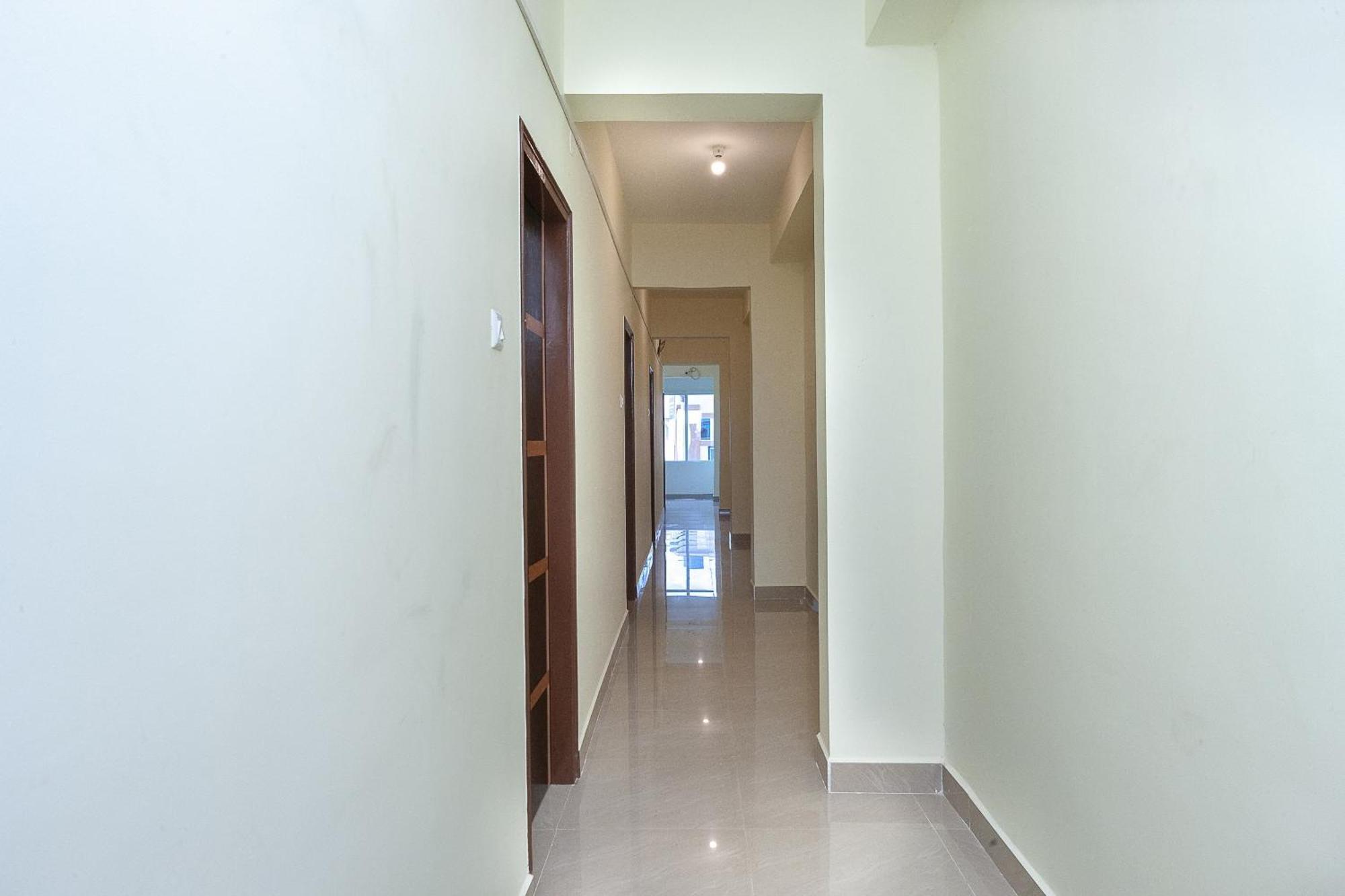 טירופאטי Oyo Hotel Sannidhi Residency מראה חיצוני תמונה